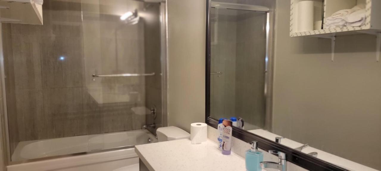אבוטספורד Oscar Inn & 2Bd Family Suite Or Private Room מראה חיצוני תמונה