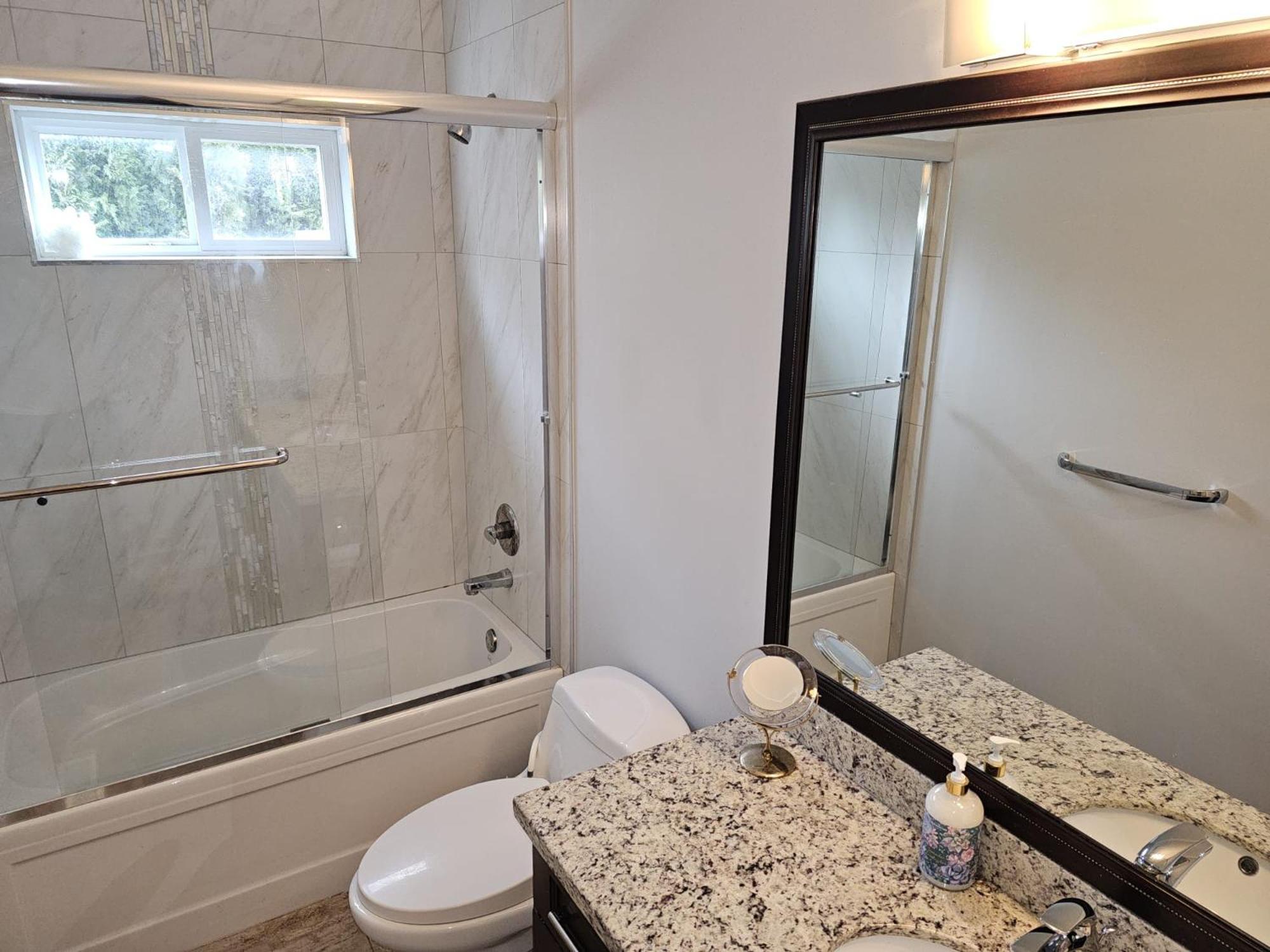 אבוטספורד Oscar Inn & 2Bd Family Suite Or Private Room מראה חיצוני תמונה